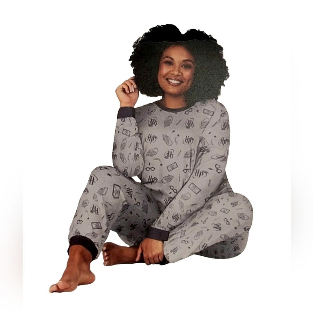 NWT Harry Potter Wizarding World Women's Cozy 2 Piece Pajama Set Gray, Size M